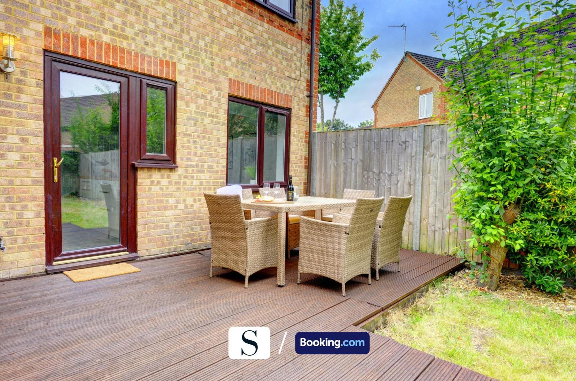 The Bernstein Executive House By Silva Short Lets & Serviced Accommodation Milton Keynes With Garden & Parking Wavendon Luaran gambar